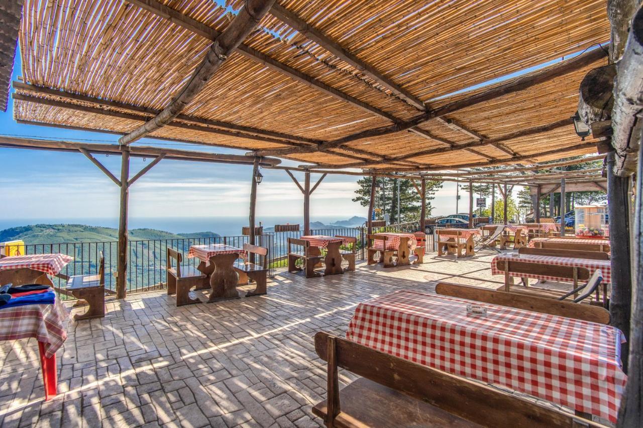 Sant'angelo Al Belvedere Hotel *